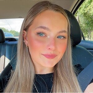 Meet your Posher, Necole